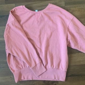 Light Pink long-sleeve pull over.